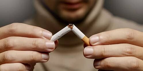 Dejar de fumar puede soñar con deshacerse de un mal hábito. 