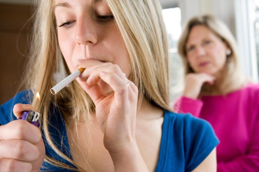 Las relaciones familiares pueden llevar al tabaquismo entre los adolescentes